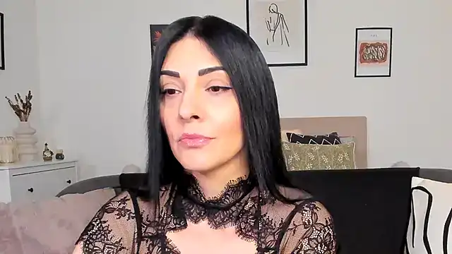AryaSummersReal